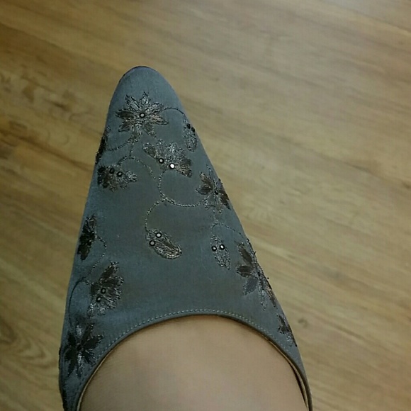 MANOLO BLAHNIK Strappy Heels 7.5 - Picture 4 of 8